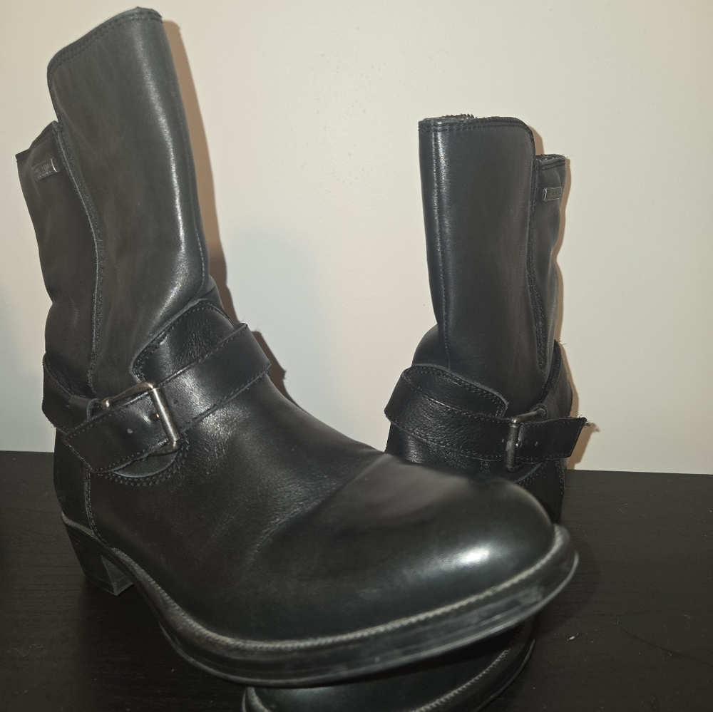 Bussola  Leather Boots